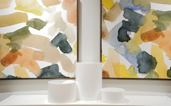 White Round  Acrylic Riser Set - Image 2